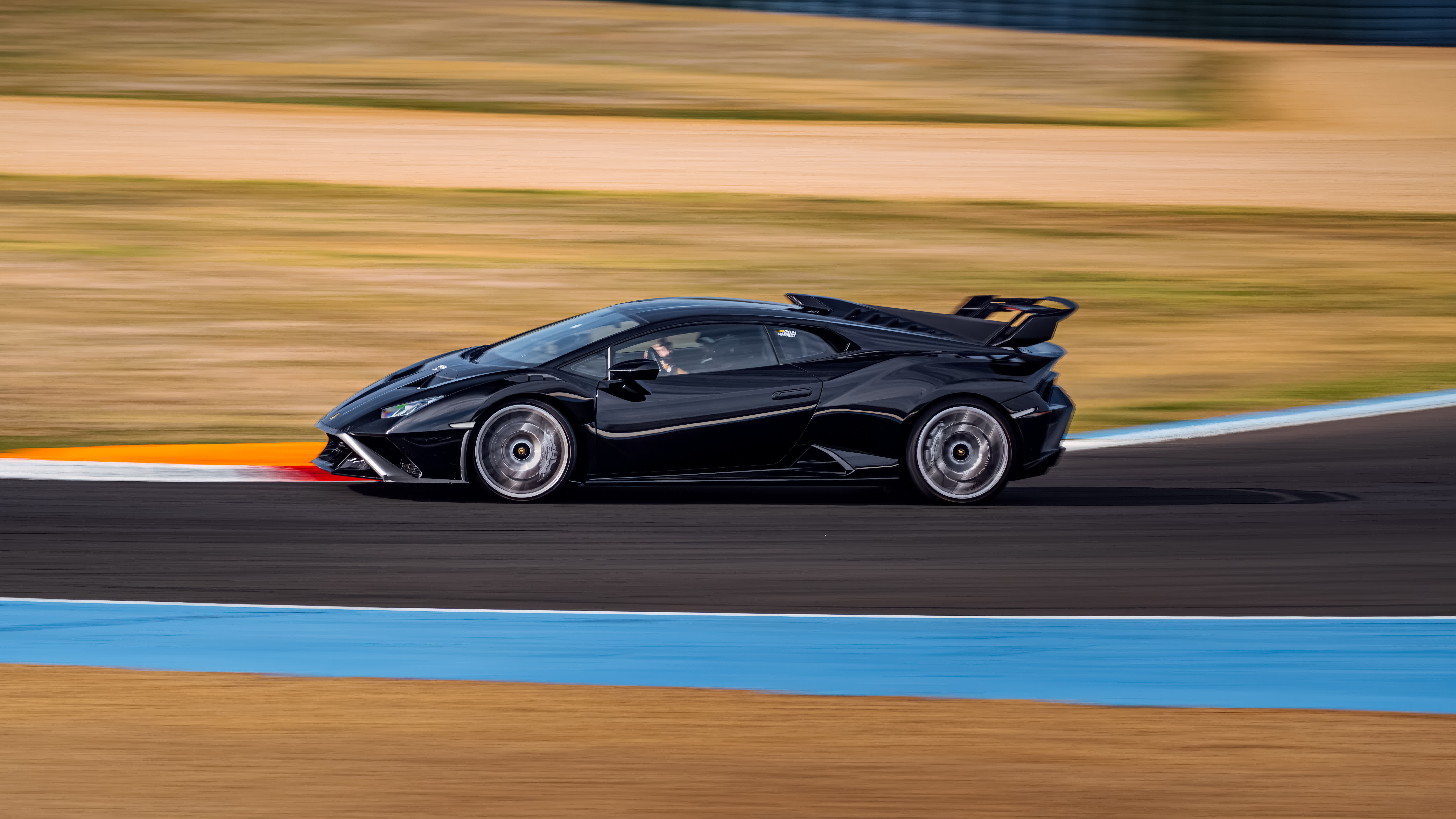 Supertrack Magny-Cours